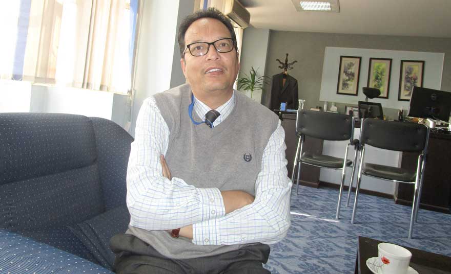 अजय श्रेष्ठ, प्रमुख कार्यकारी अधिकृत-बैंक अफ काठमाण्डू लुम्बिनी लिमिटेड 